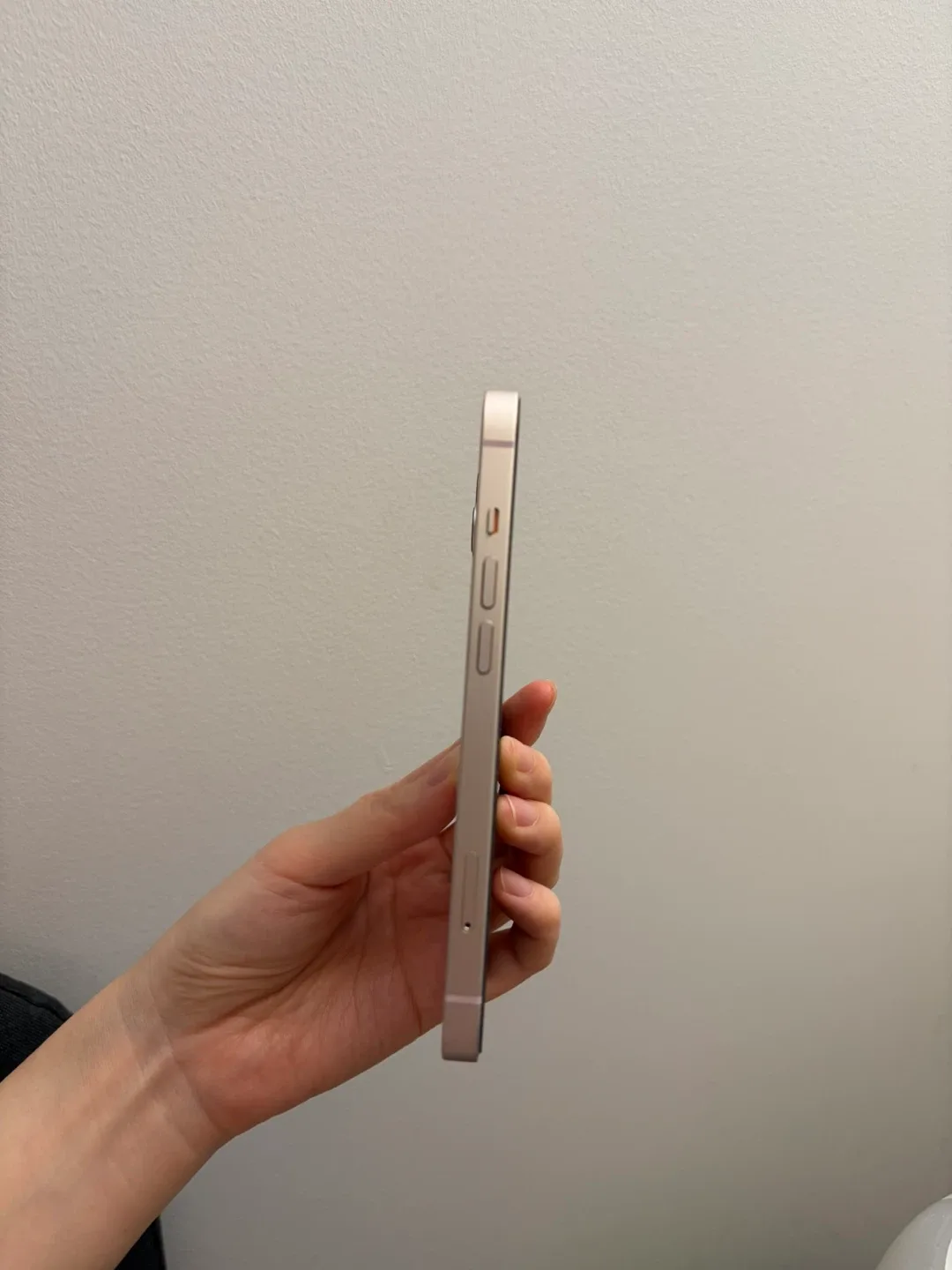 iPhone 13 - Pink 256GB (unlocked) image indicator(5)