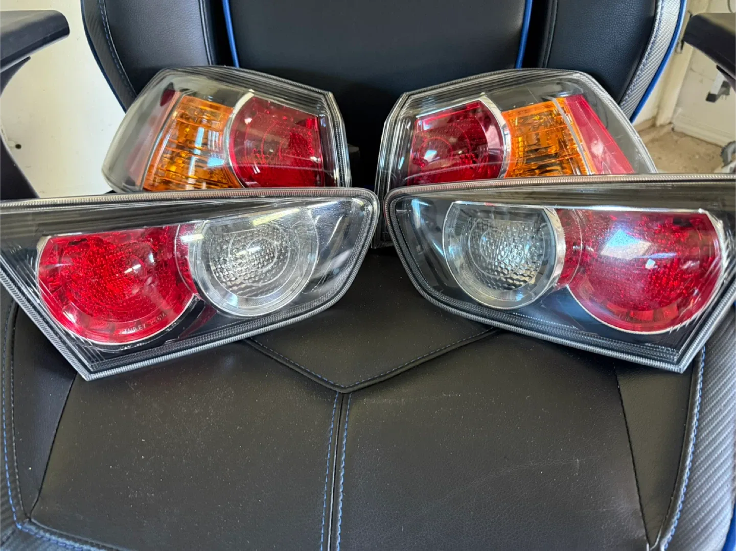Mitsubishi Lancer Tail Lights image indicator(3)