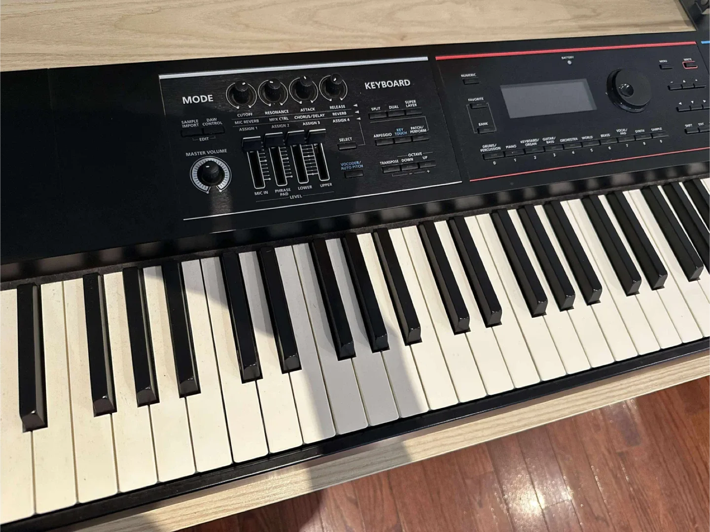 Roland Juno-DS Keyboard Synthesizer image indicator(3)