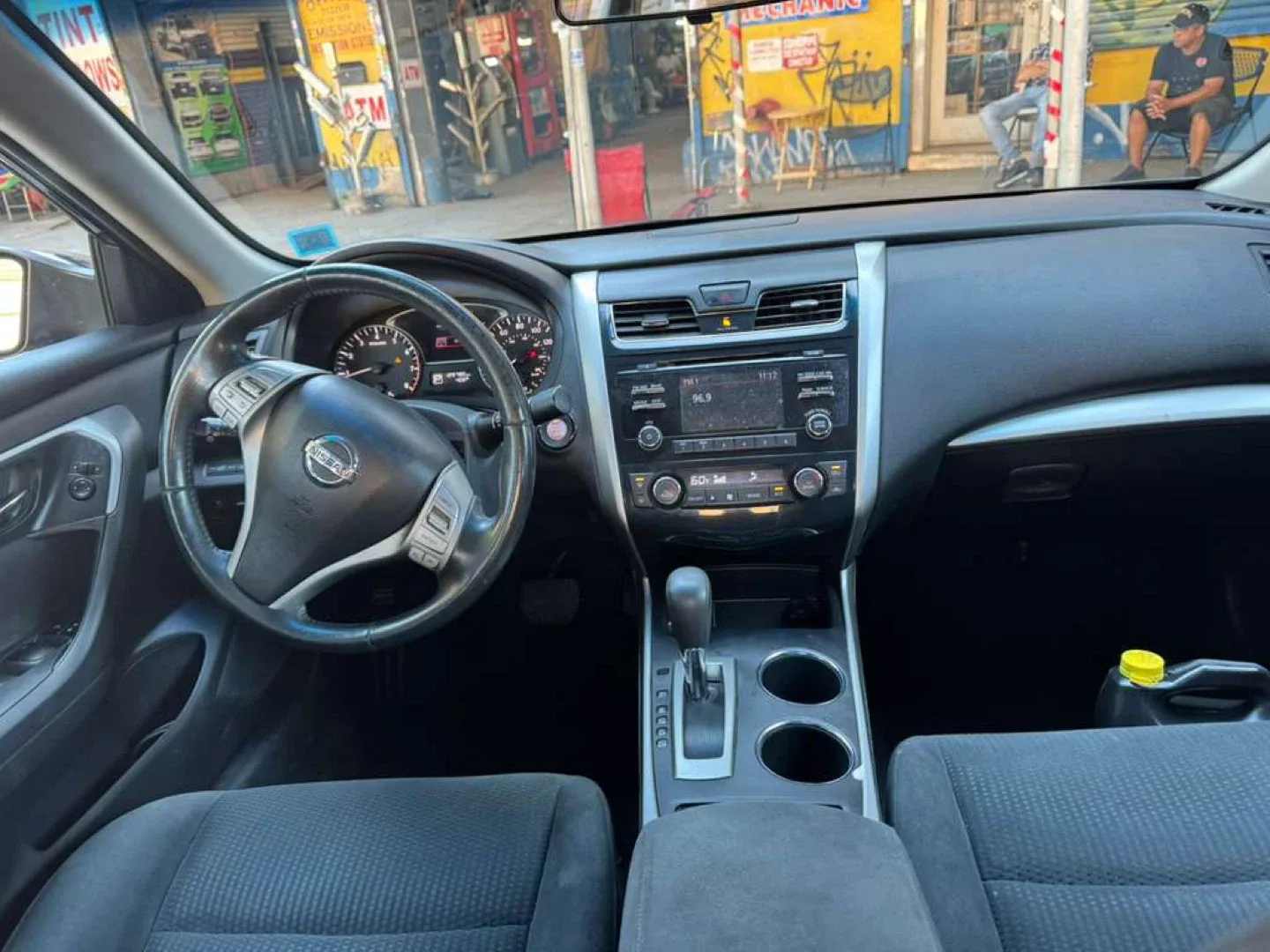 2015 Nissan Altima 2.5 SV image indicator(9)