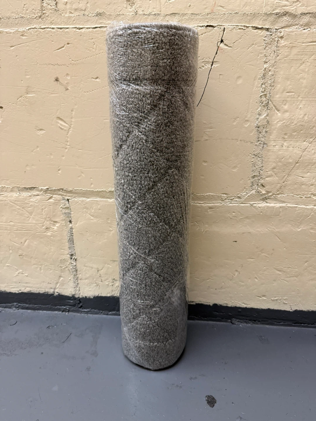 Threshold Gray Diamond Runner Rug - photo 4