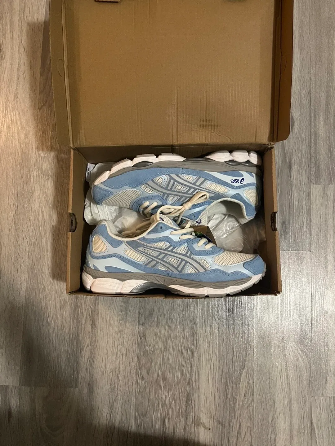 Asics GEL-1090 Running Shoes, Light Blue, Size 9.5 image indicator(2)