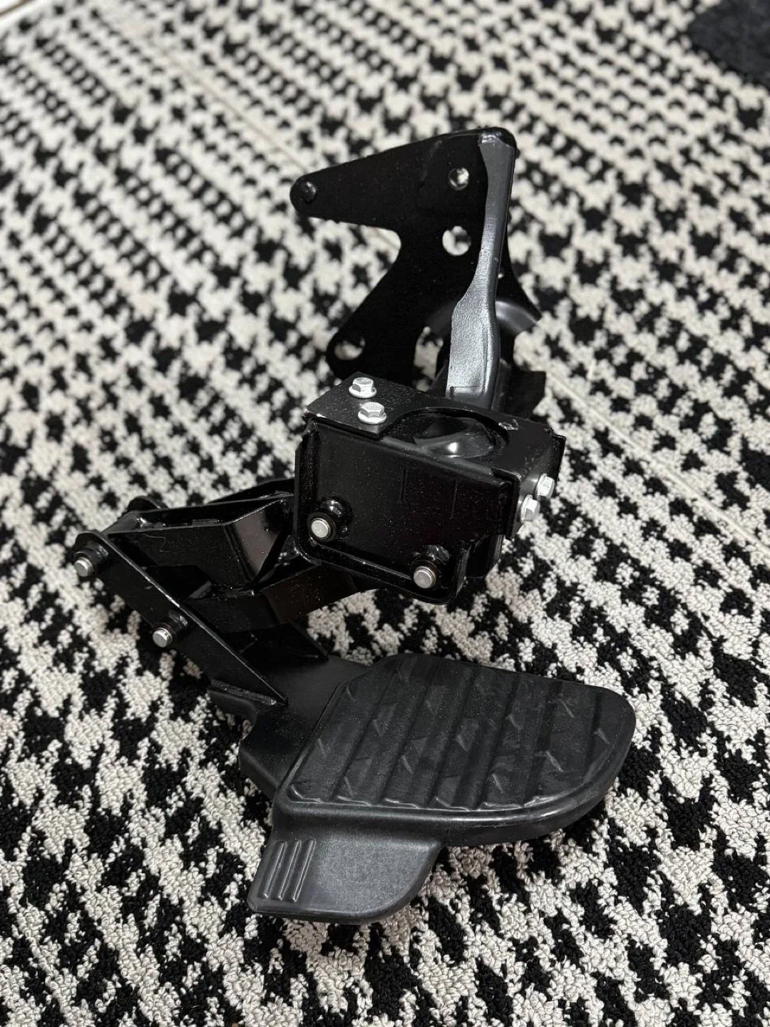 🛻 JDMSPEED Rear Bed Step – Dodge Ram 1500 (2019–2022) image indicator(7)