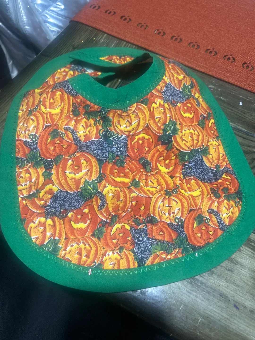 🥕Halloween Pumpkin & Cat Baby Bib image indicator(2)