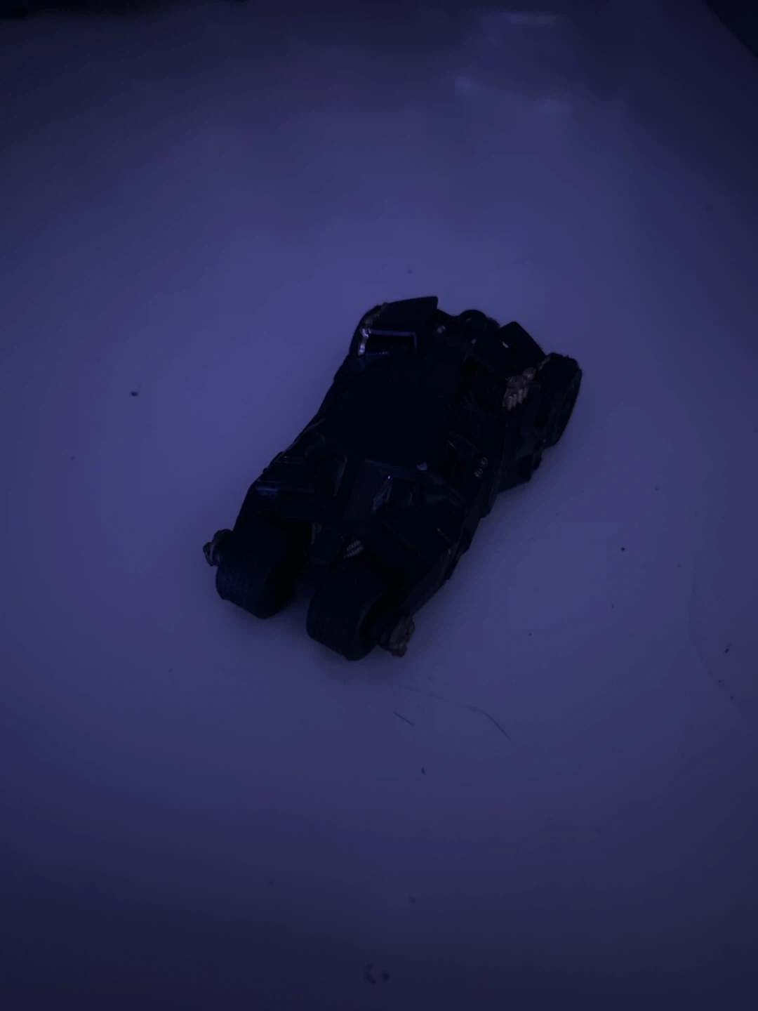 Hot Wheels The Dark Knight Batmobile 1:50 Die Cast - photo 2