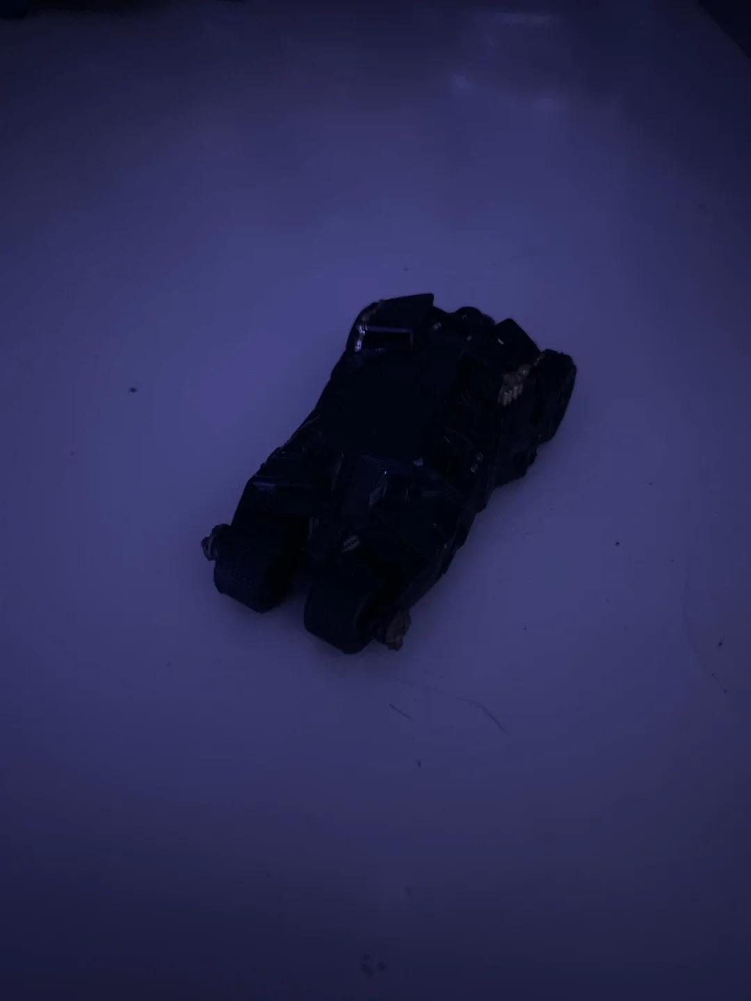 Hot Wheels The Dark Knight Batmobile 1:50 Die Cast image indicator(2)