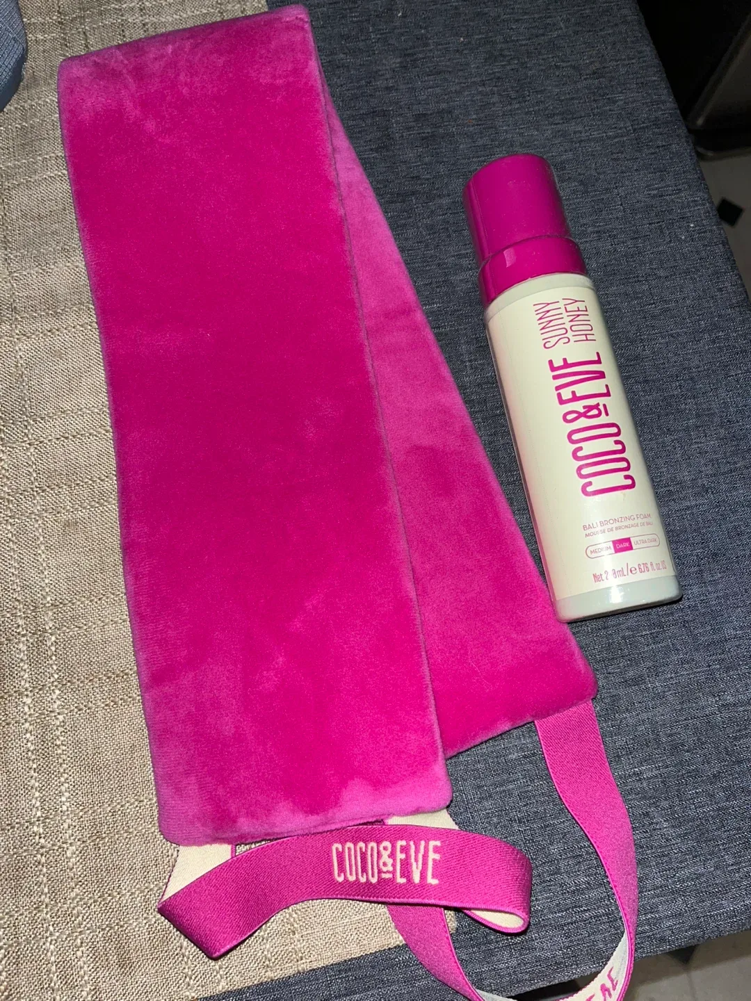 Coco & Eve Sunny Honey Bali Bronzing Foam & Mitt thumbnail