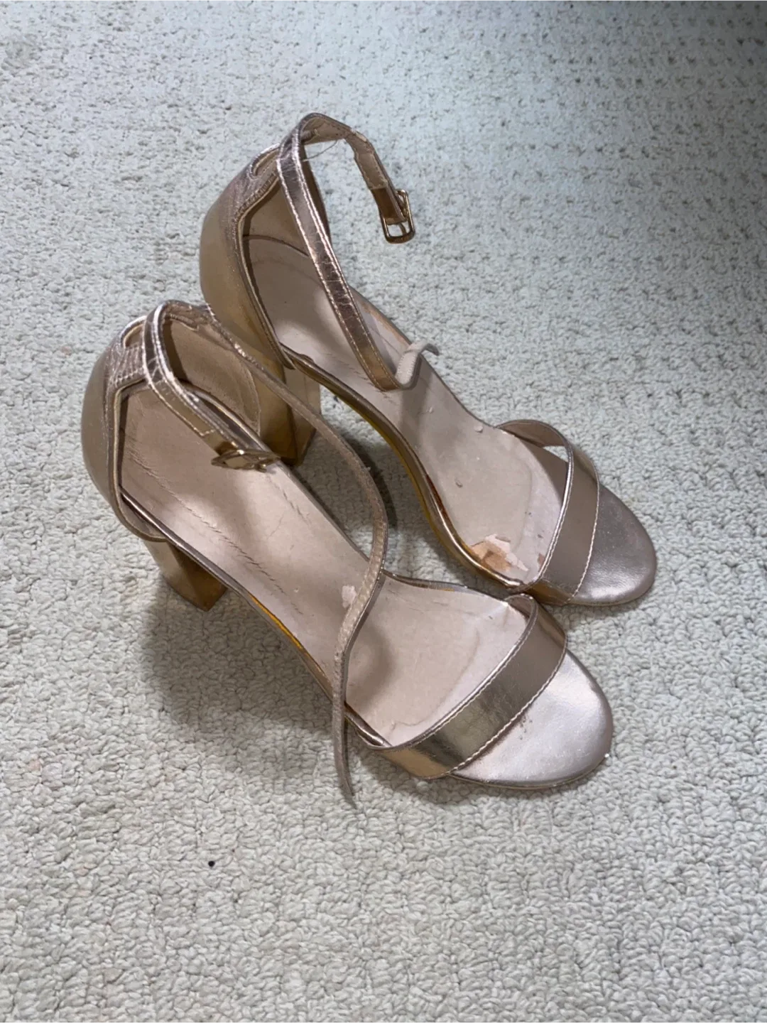 Rose Gold Heels, Size 9US image indicator(3)