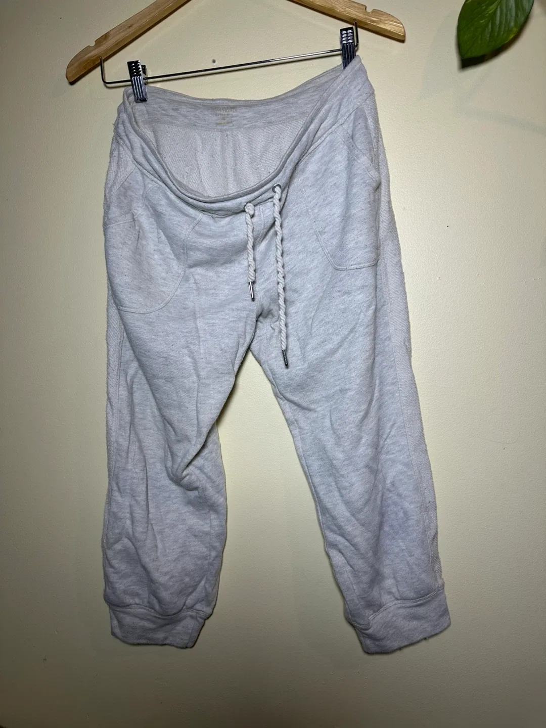 Calvin Klein Heather Grey Capri Sweatpants thumbnail