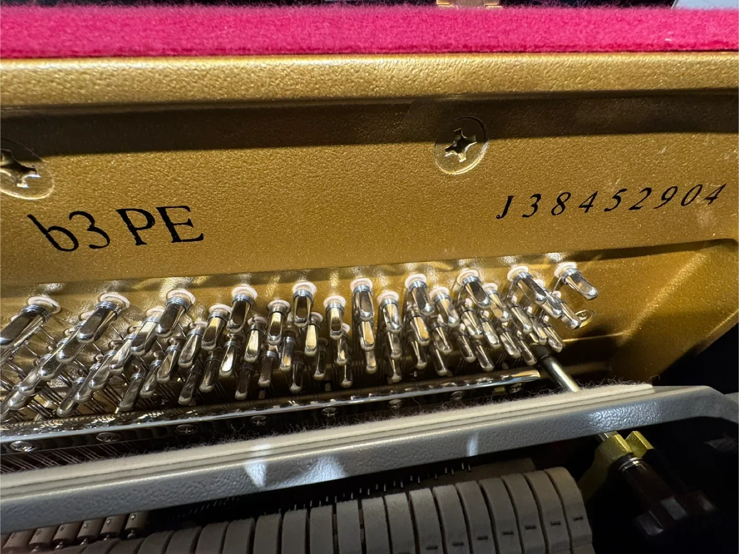 Yamaha B3 Upright Piano image indicator(6)