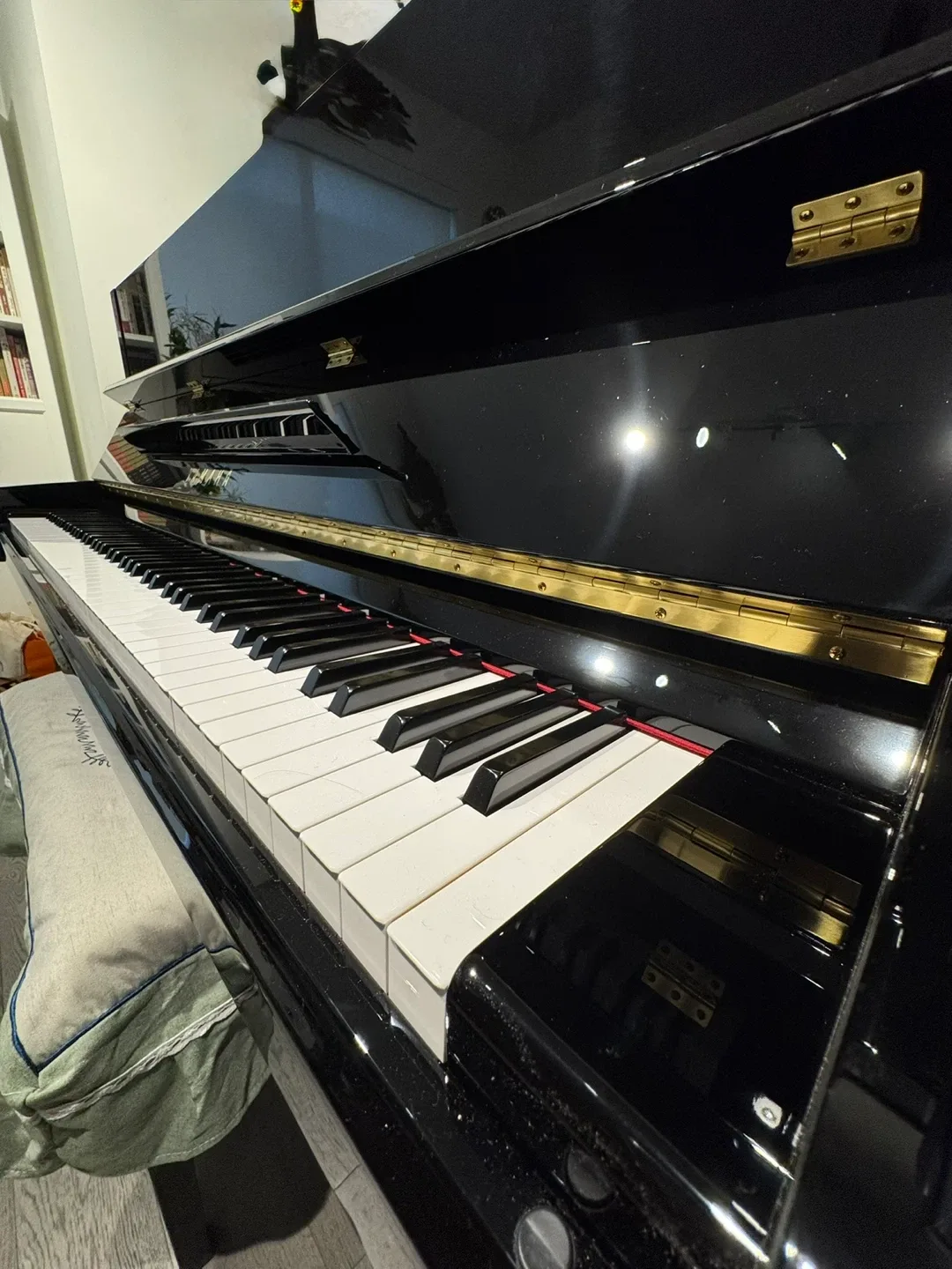 Yamaha B3 Upright Piano image indicator(8)