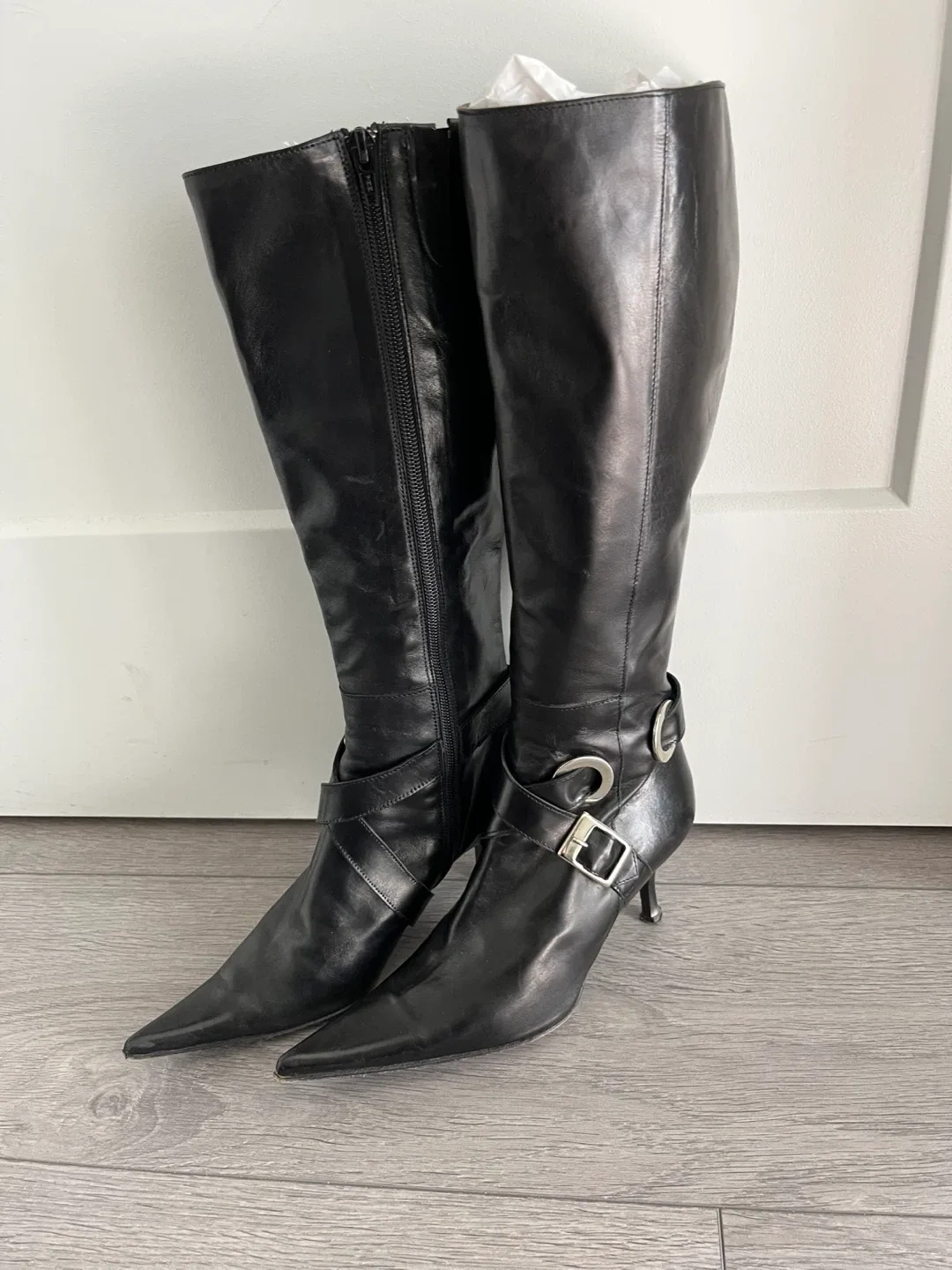Vero Cuoio Black Leather Knee High Boots - Size 35 image indicator(4)