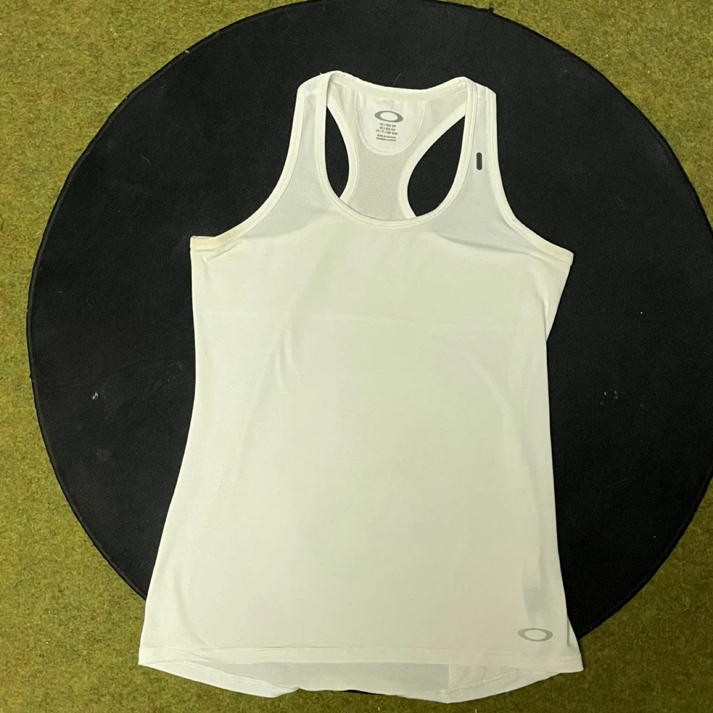 Oakley Tank Top with zip pocket - Size S
