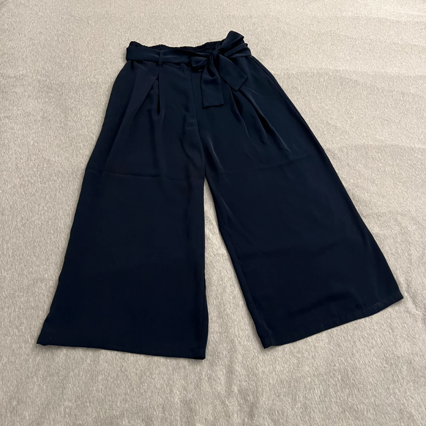 (Retail $88) C&A Navy Blue Wide-Leg Pants with Bow Belt - photo 4
