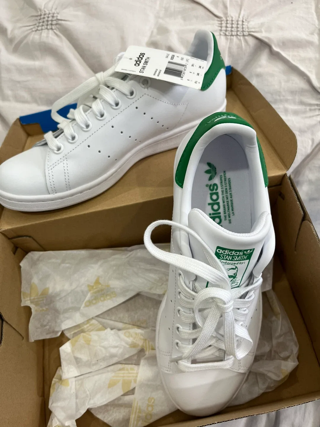 New Adidas Stan Smith White/Green - Size 6 image indicator(2)