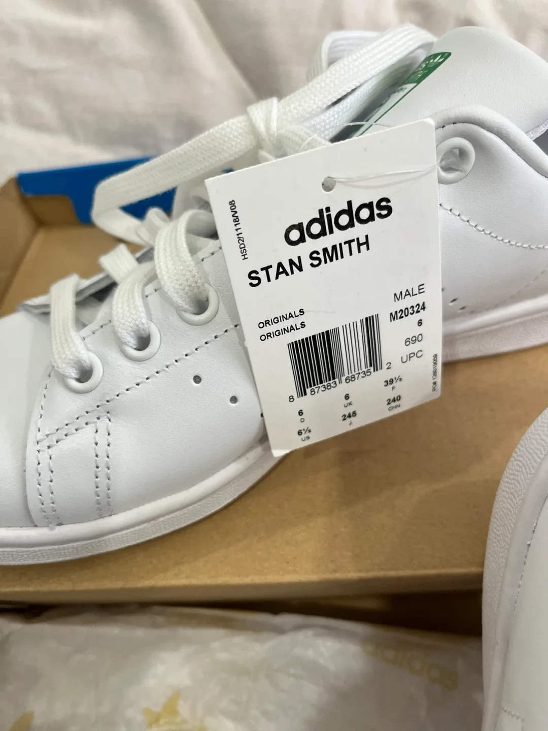 New Adidas Stan Smith White/Green - Size 6 image indicator(3)
