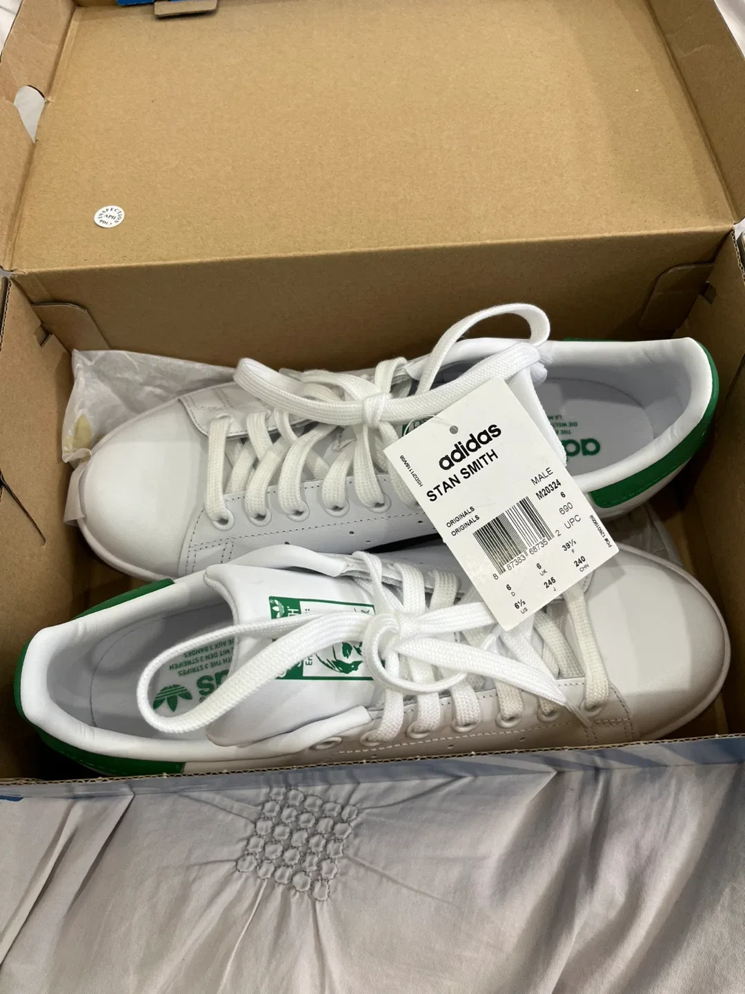 New Adidas Stan Smith White/Green - Size 6