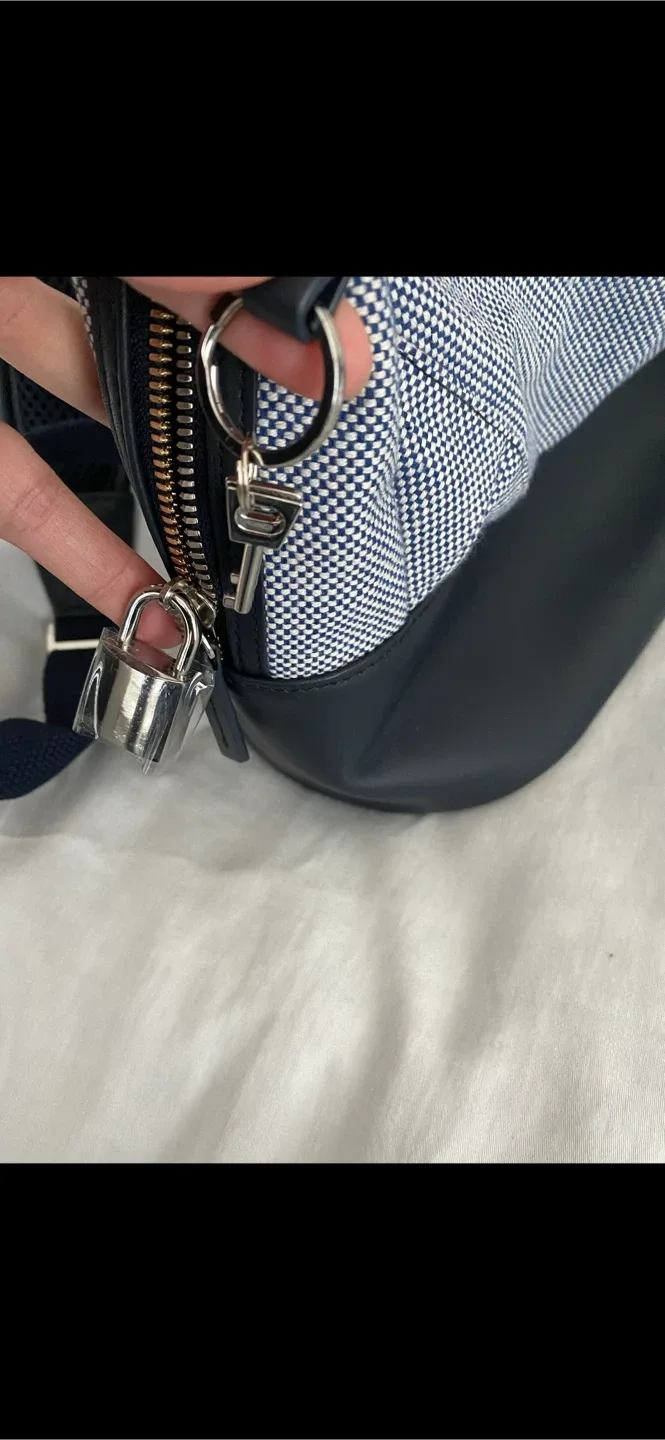 WANT Les Essentiels Backpack - Navy/White image indicator(3)