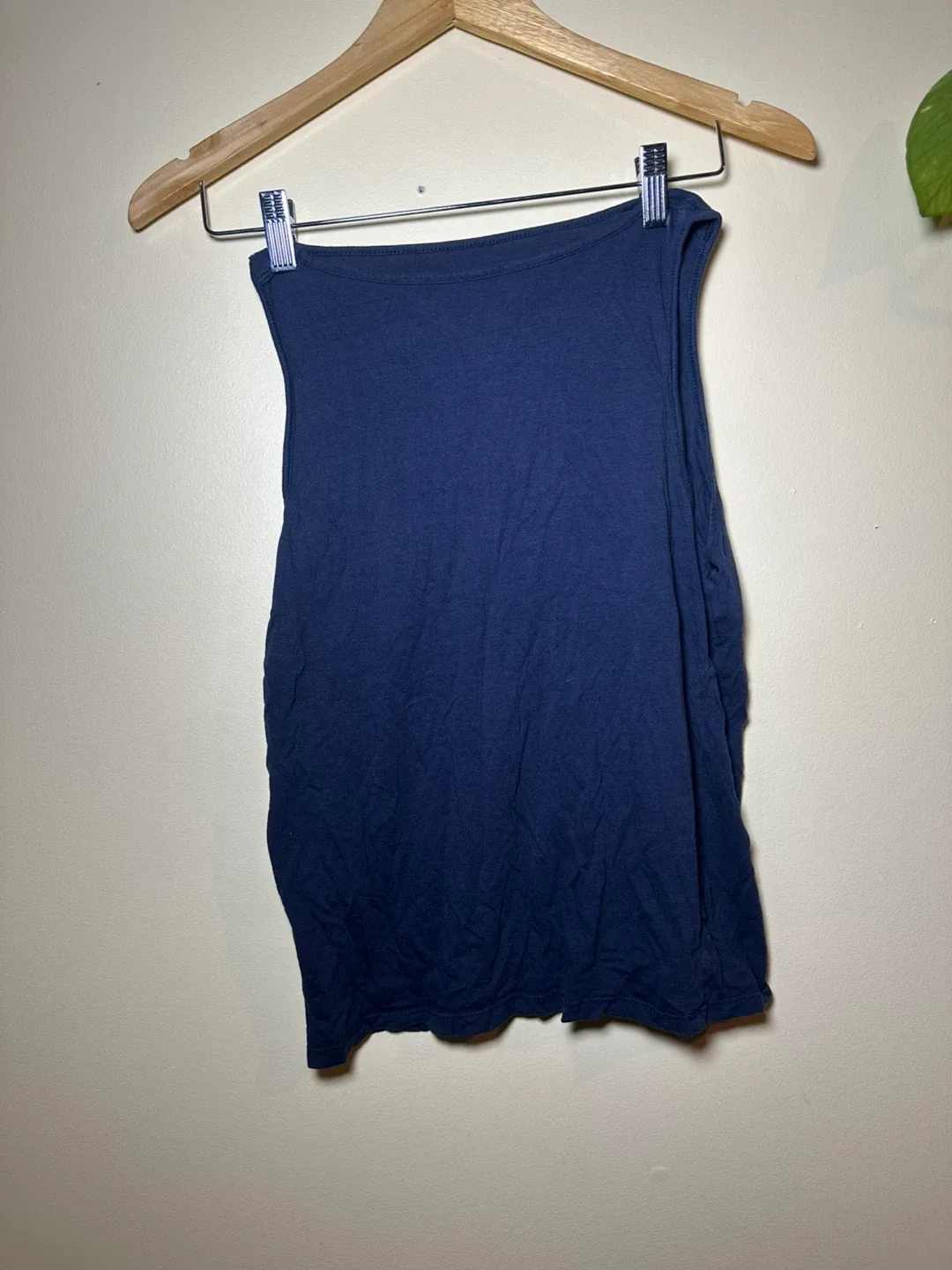 Nike, lulu, champion, RYU workout tops image indicator(5)