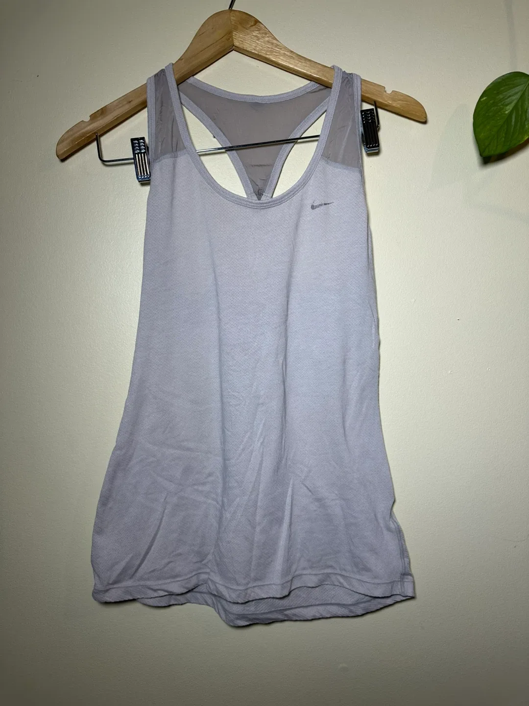 Nike, lulu, champion, RYU workout tops image indicator(2)