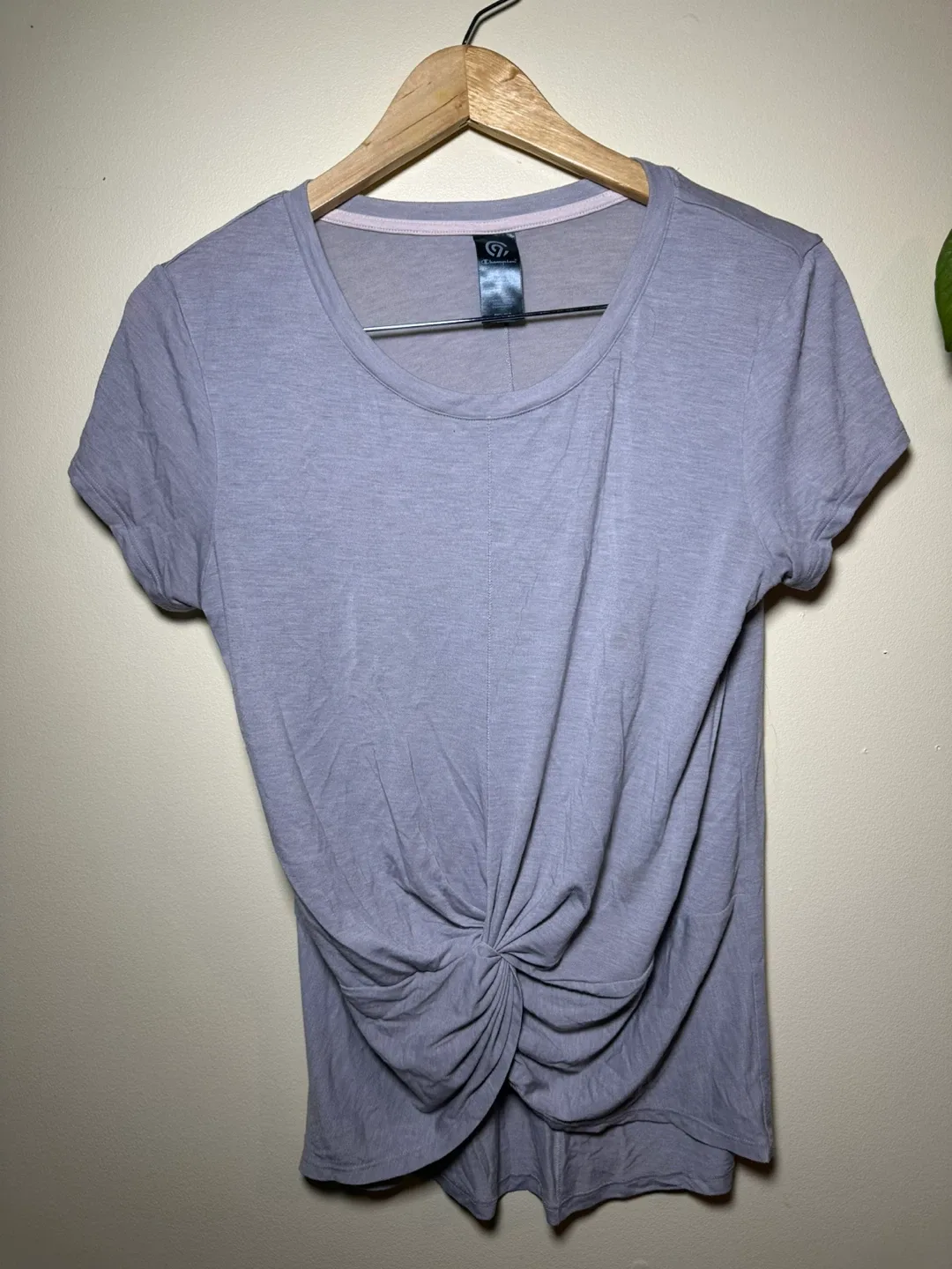 Nike, lulu, champion, RYU workout tops image indicator(3)