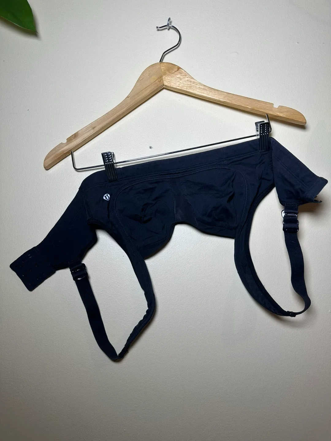 Lululemon Sports Bra image indicator(3)