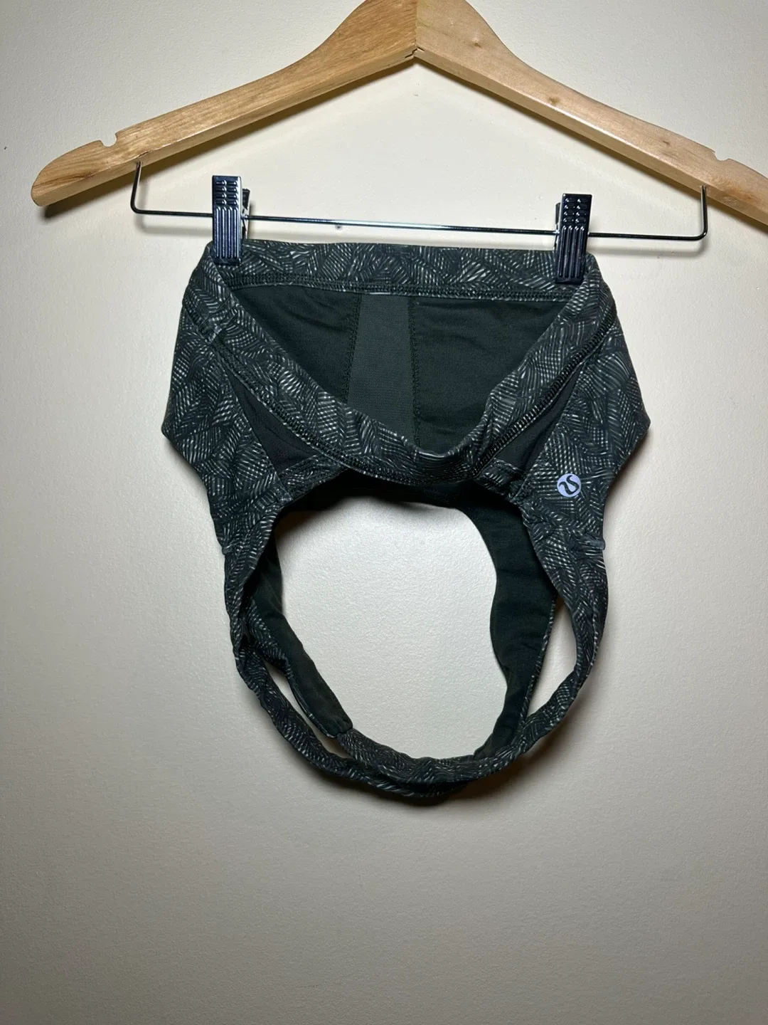 Lululemon Sports Bra image indicator(5)