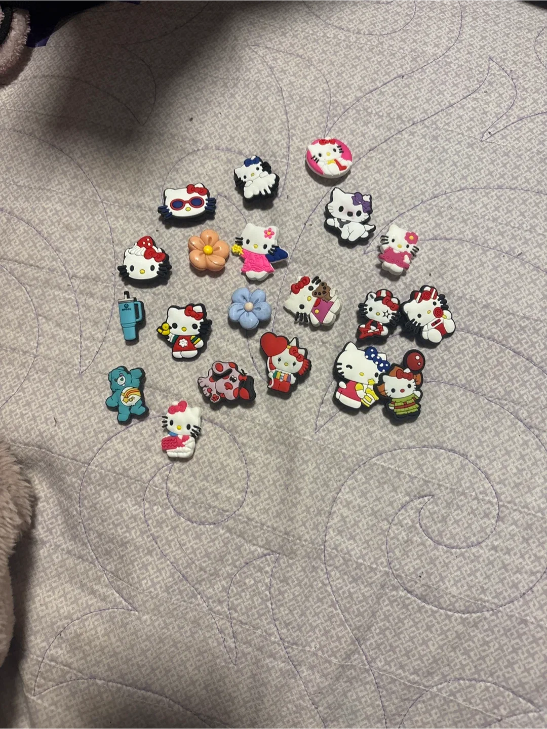 Hello Kitty croc charms