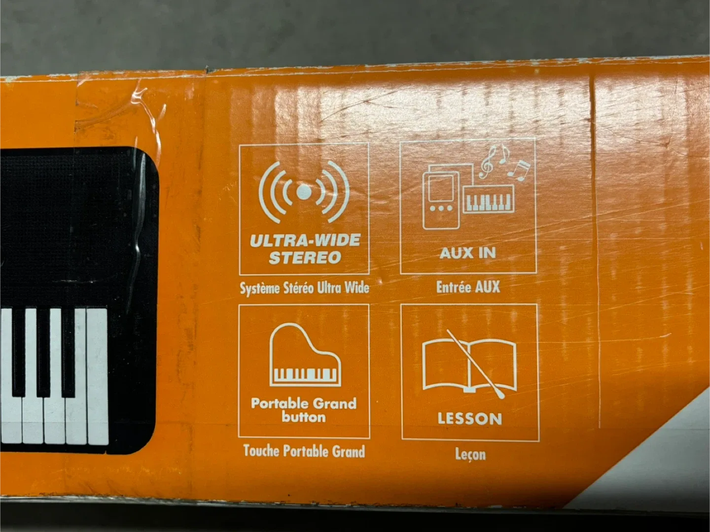 Yamaha PSR-E263 Digital Keyboard - Like New! image indicator(3)