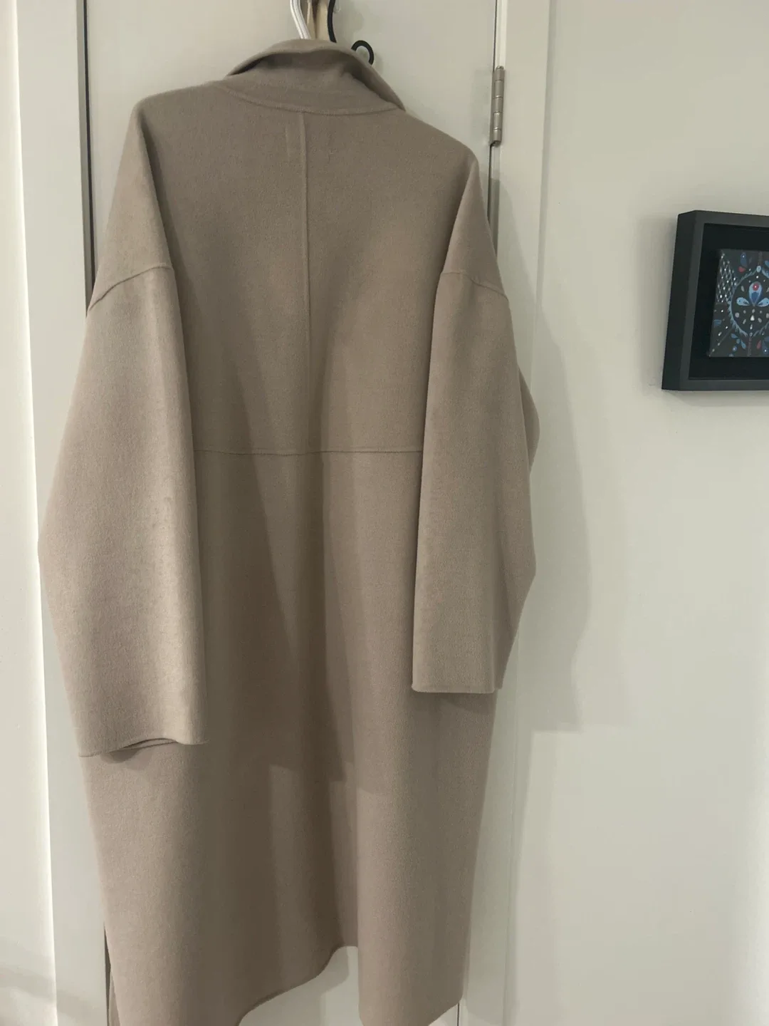 H&M Wool Blend Beige Coat - Size L image indicator(5)