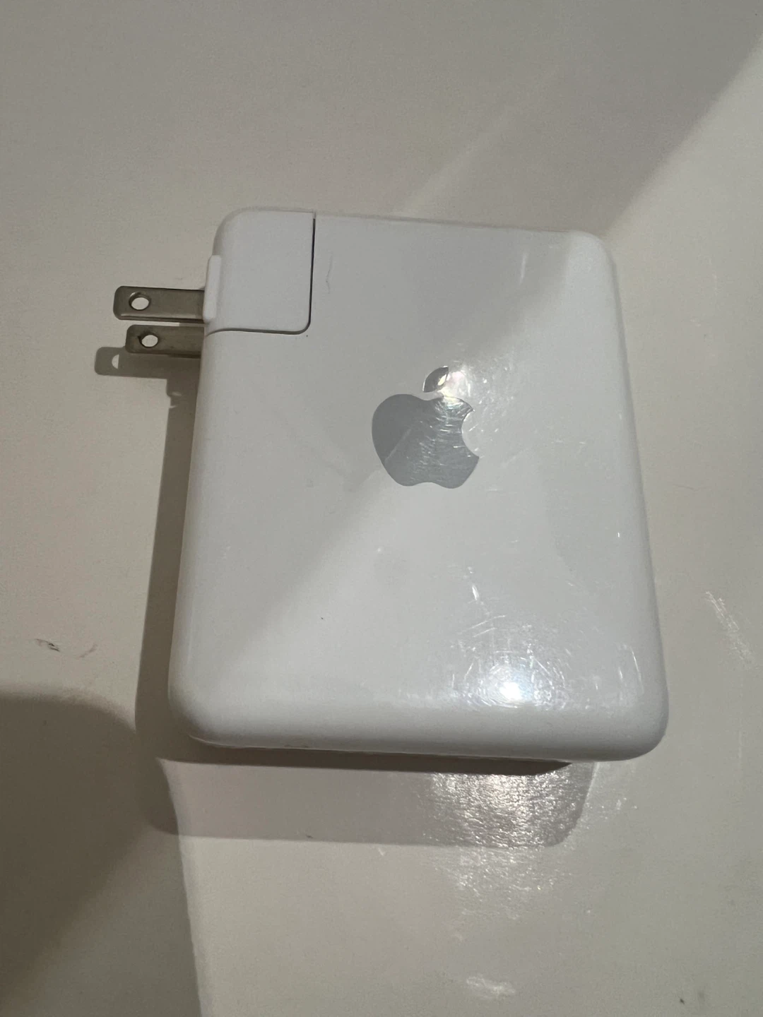 Apple Airport Express Base Station A1084 - photo 2
