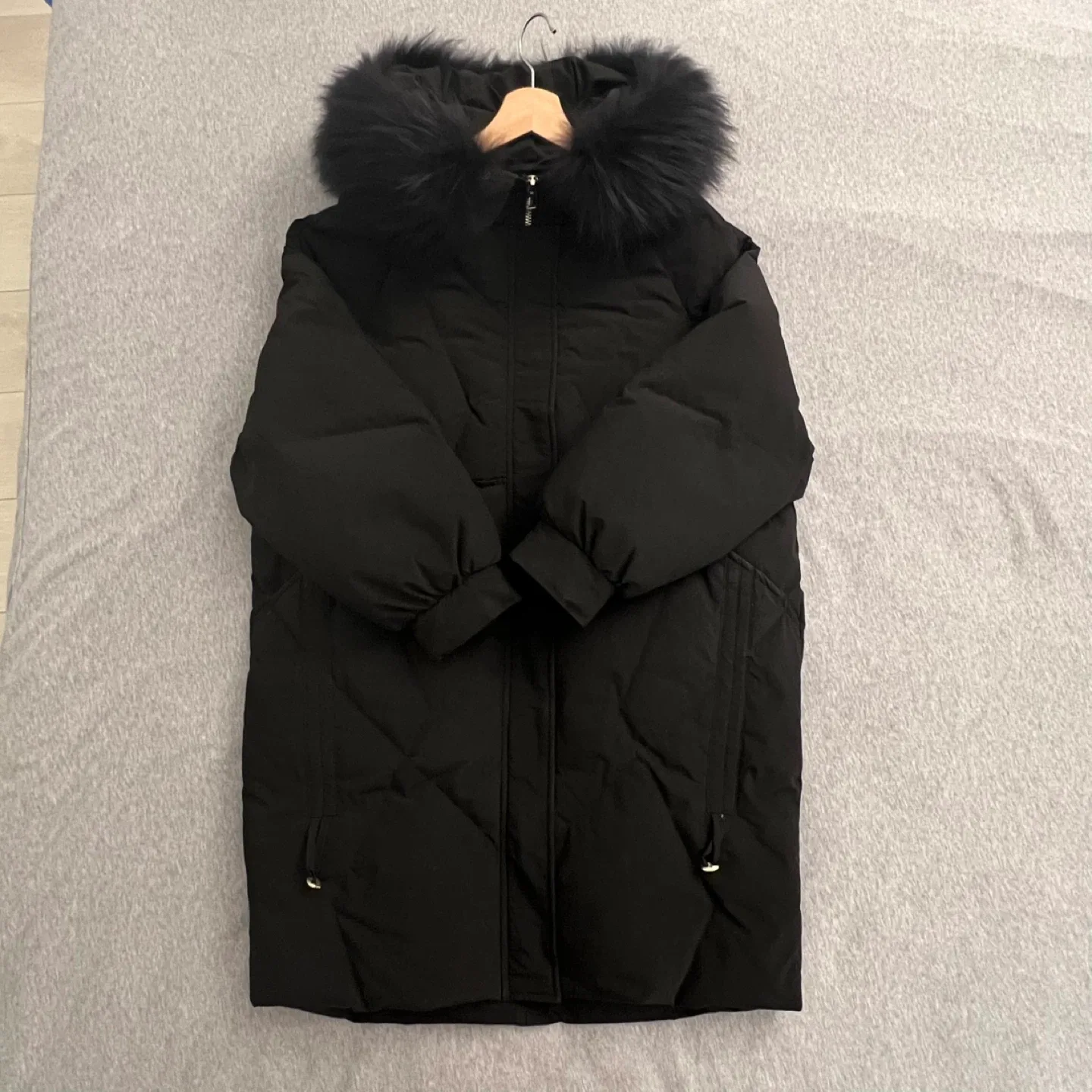 (Retail $279)Designer Brand Black Down Coat/ Jacket image indicator(6)