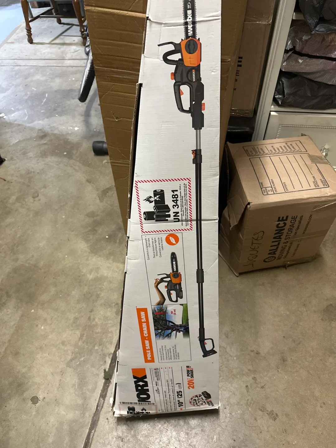 WORX WG323 20V 10" Power Share 2-in-1 Pole/Chain Saw image indicator(2)
