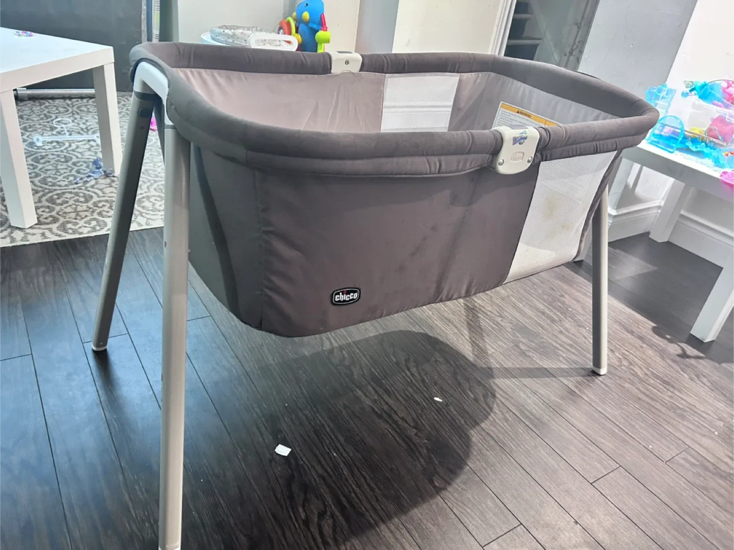 Chicco Bassinet - Good Condition! image indicator(2)