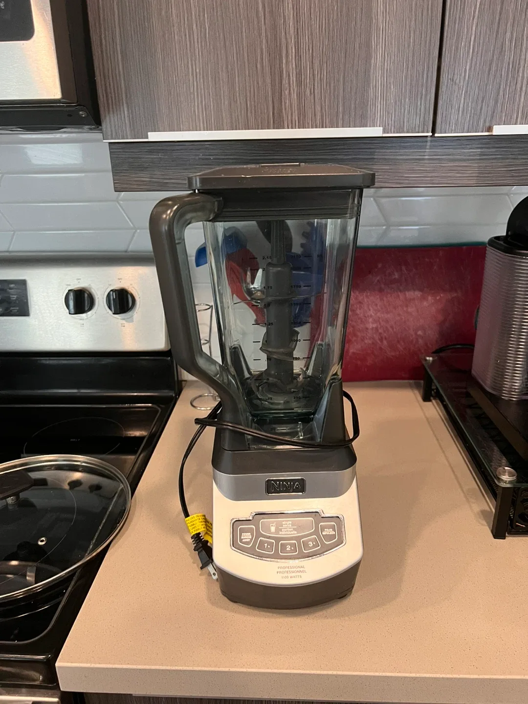 Ninja Professional Blender 1000 Watts thumbnail