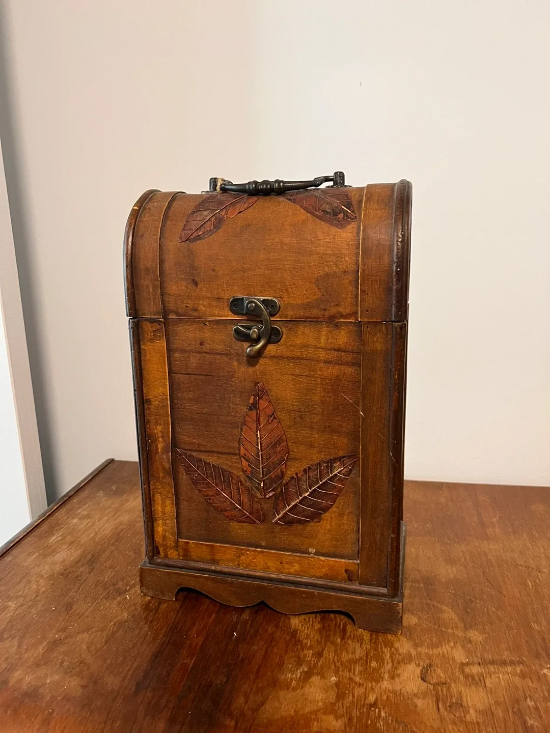 Wooden Treasure Chest Wine Bottle Box image indicator(3)