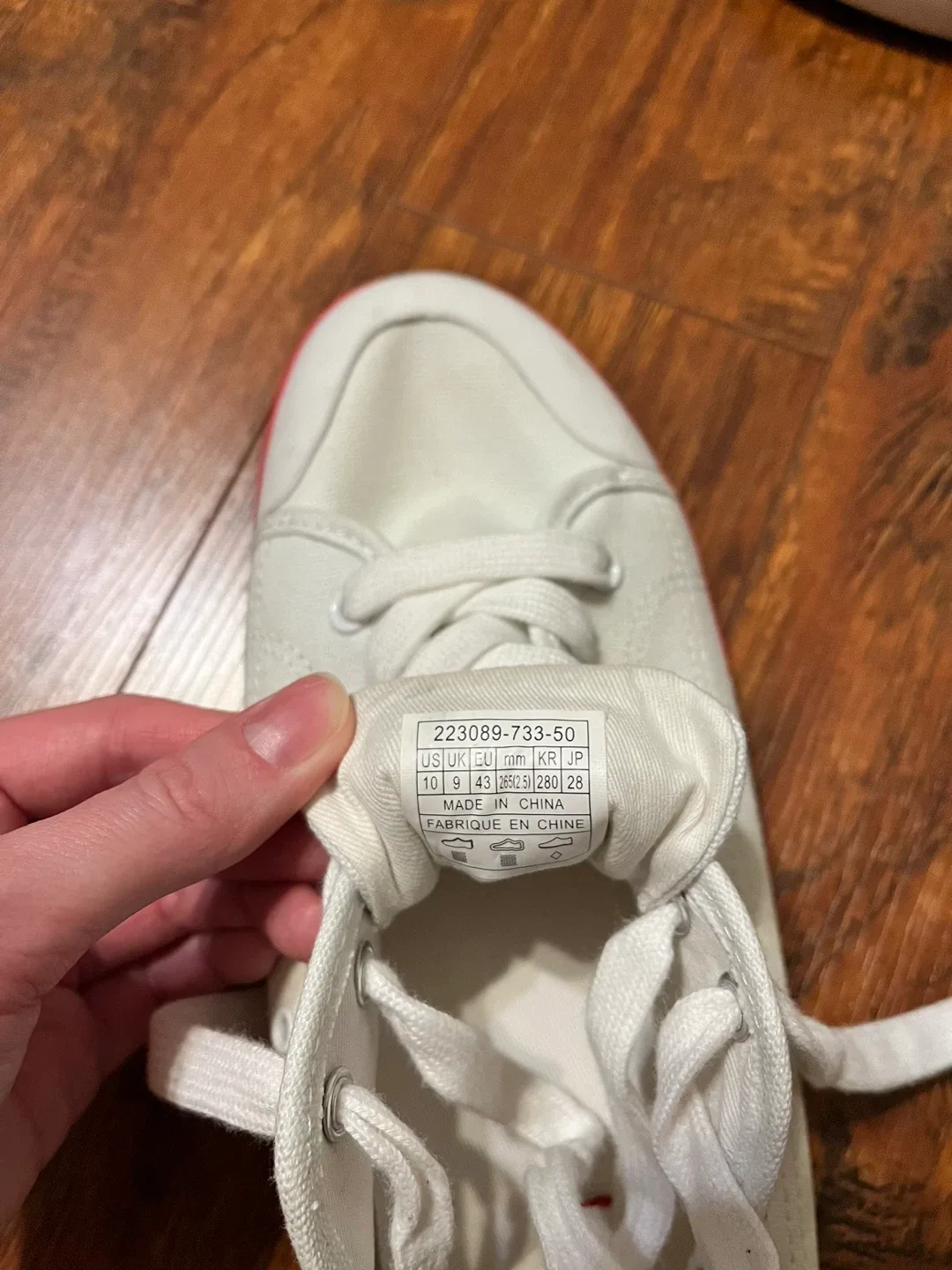 Levi’s Men’s Sneakers – Size 43 (US 10) image indicator(2)