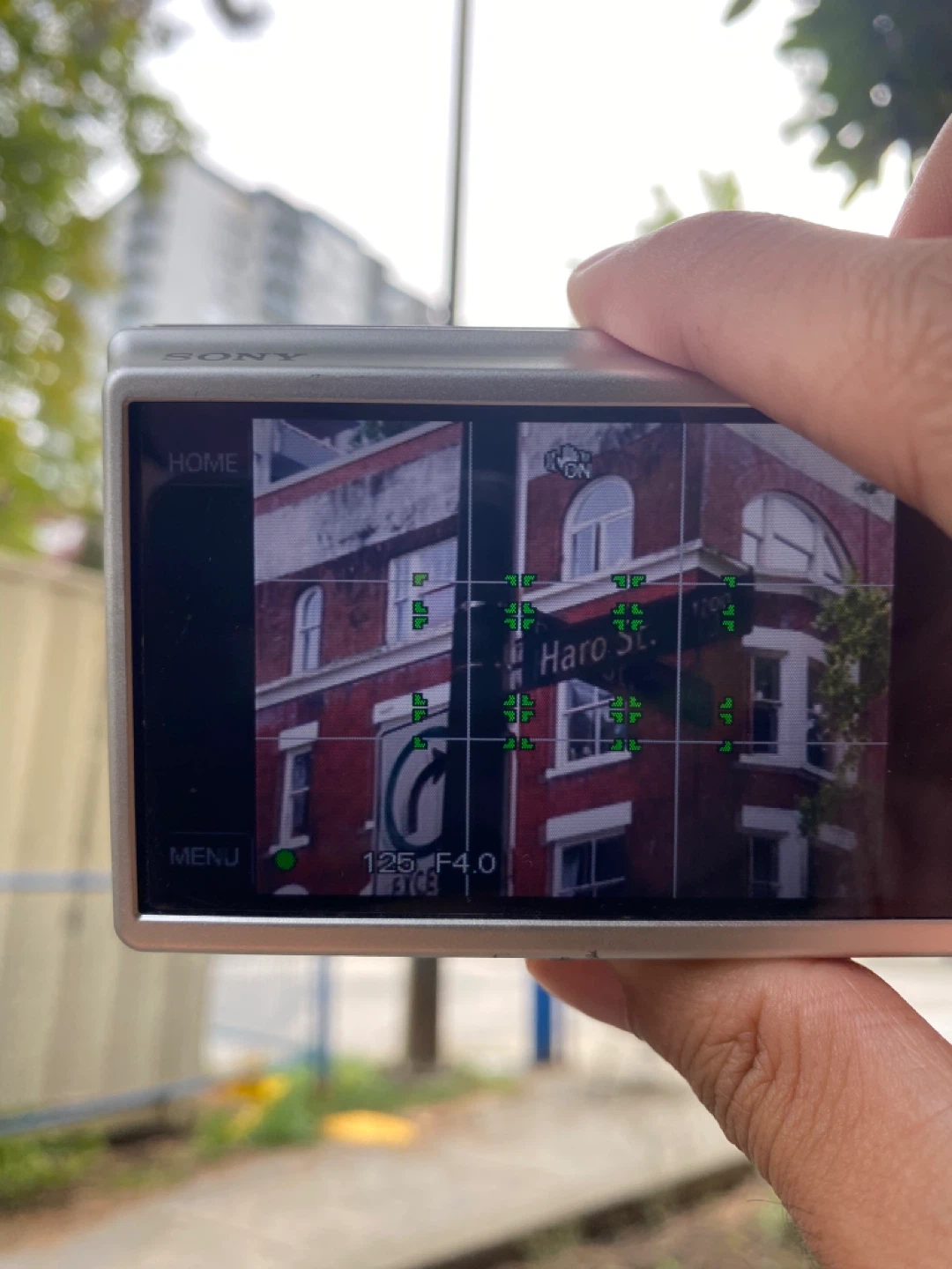 Sony Cybershot Dsc-T200 digital camera - photo 2