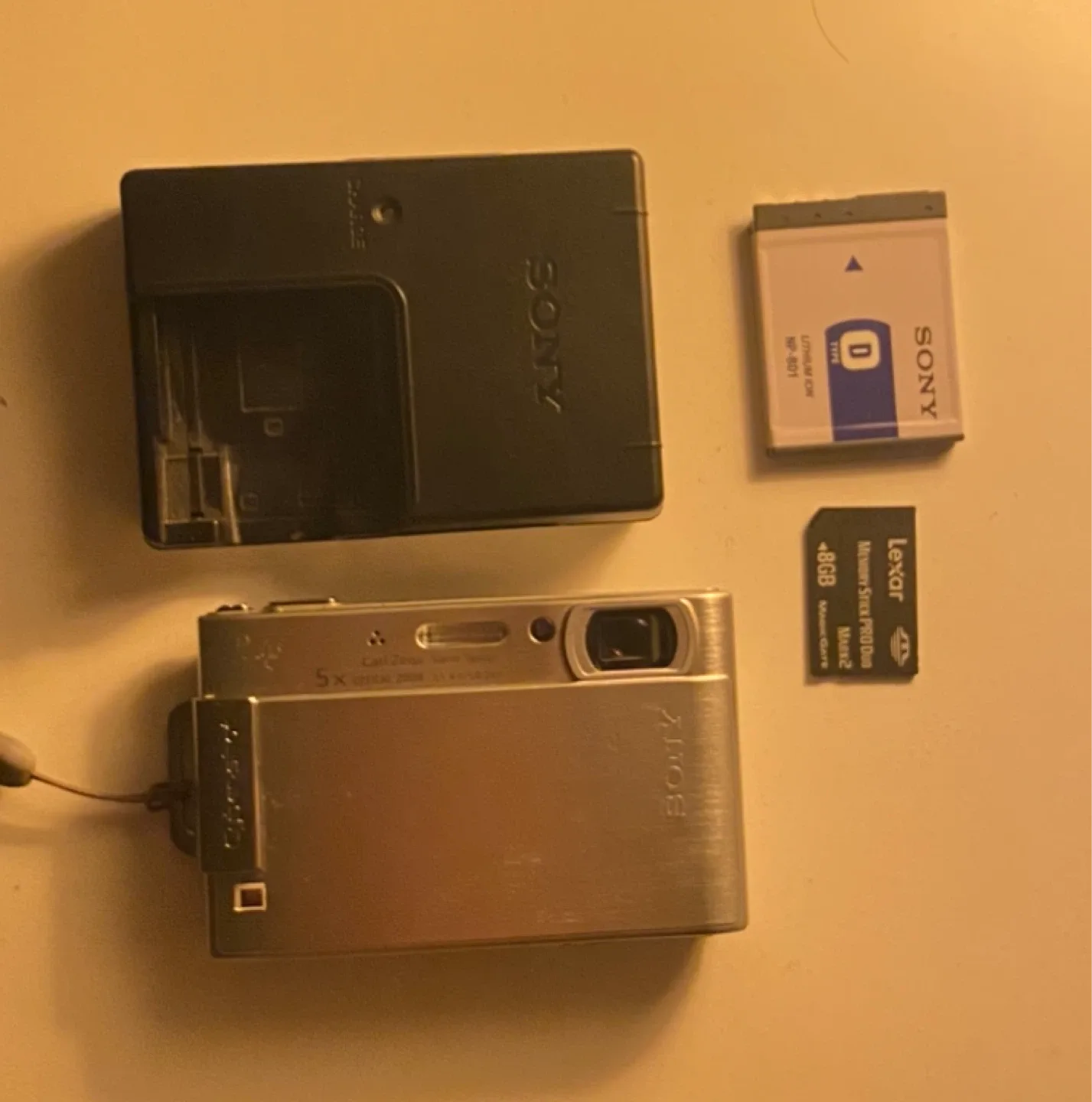 Sony Cybershot Dsc-T200 digital camera thumbnail