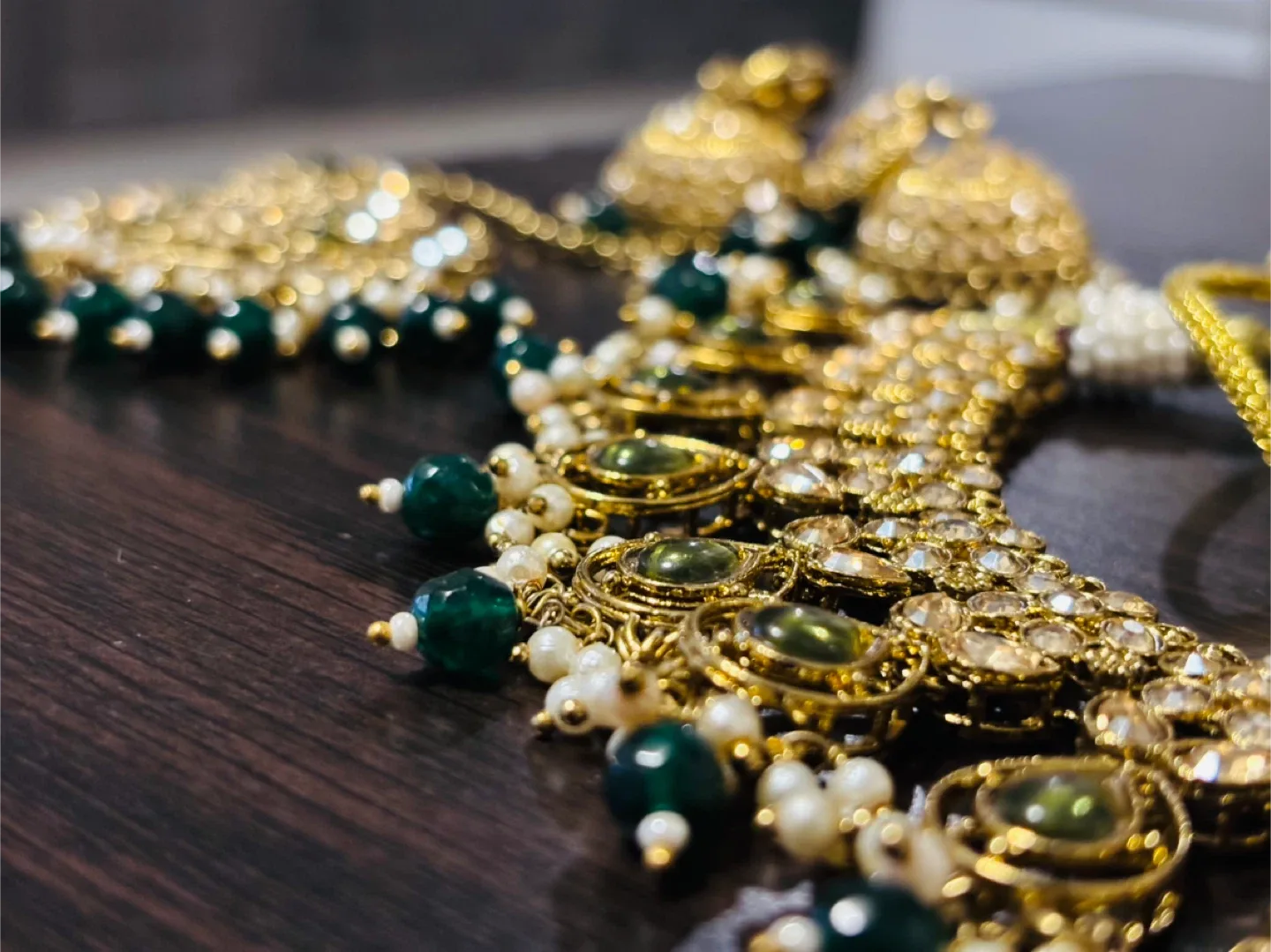 Indian/Pakistani Jewellery Set - Gold & Green image indicator(5)