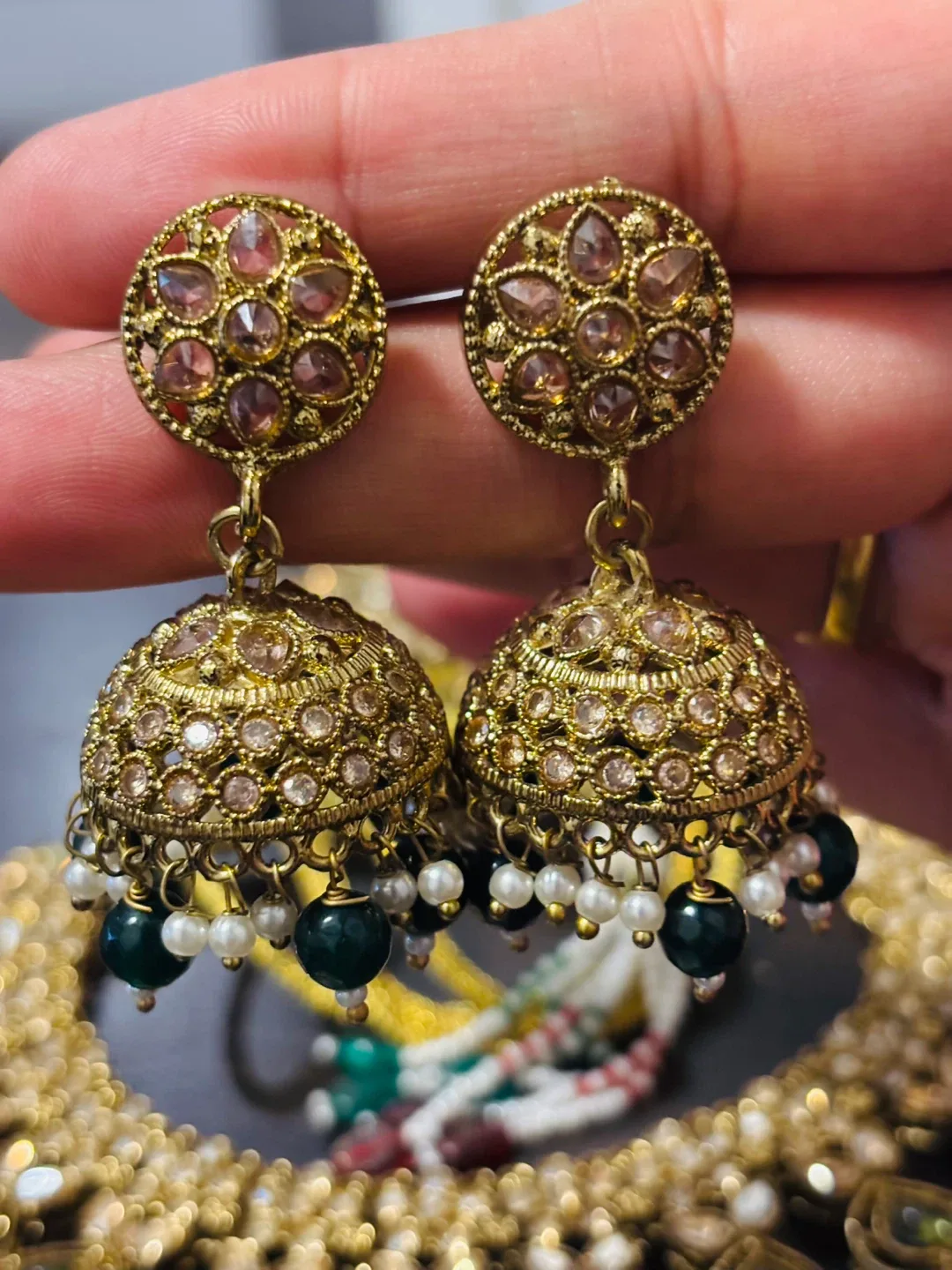 Indian/Pakistani Jewellery Set - Gold & Green image indicator(2)