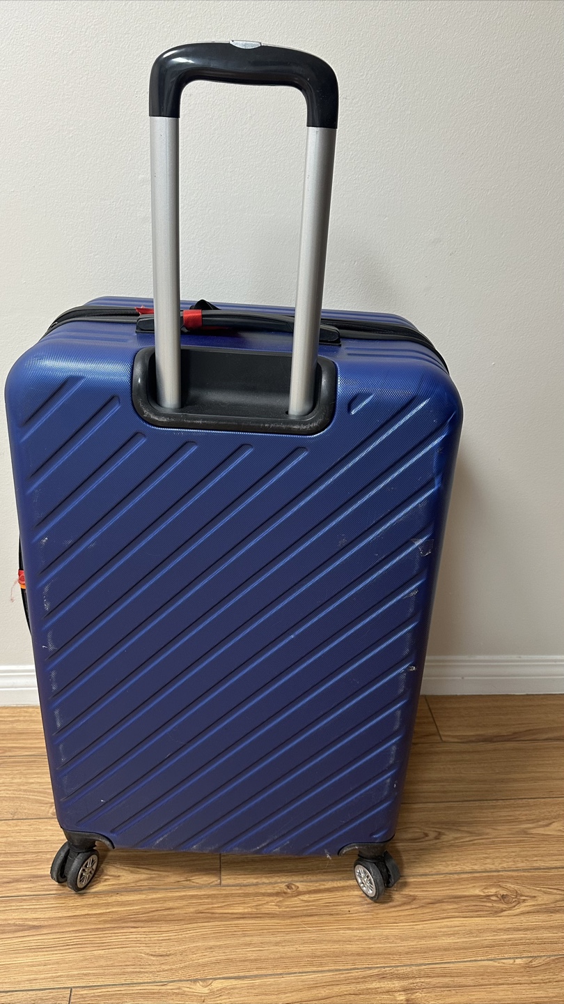 Rolling Suitcase - Damaged Wheel- checkin size - photo 3
