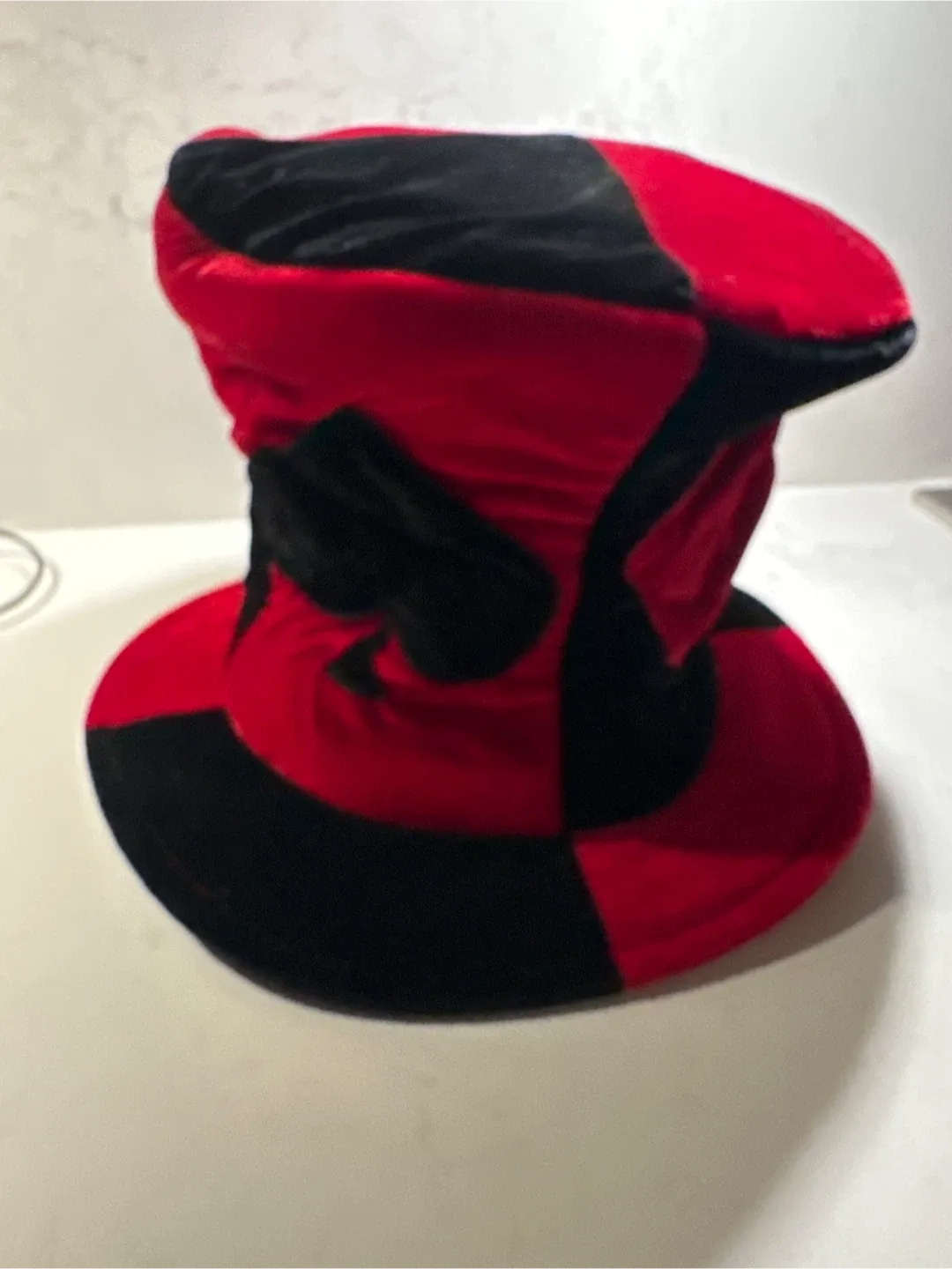 Mad Hatter Style Hat - Red & Black🥕 image indicator(2)