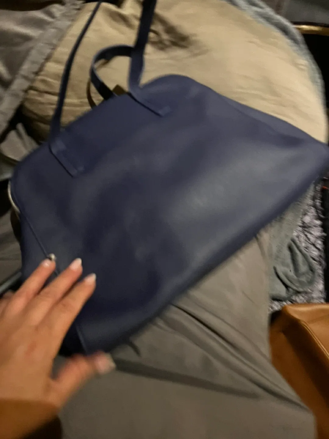 Reaction Kenneth Cole Navy Blue Tote Bag image indicator(3)