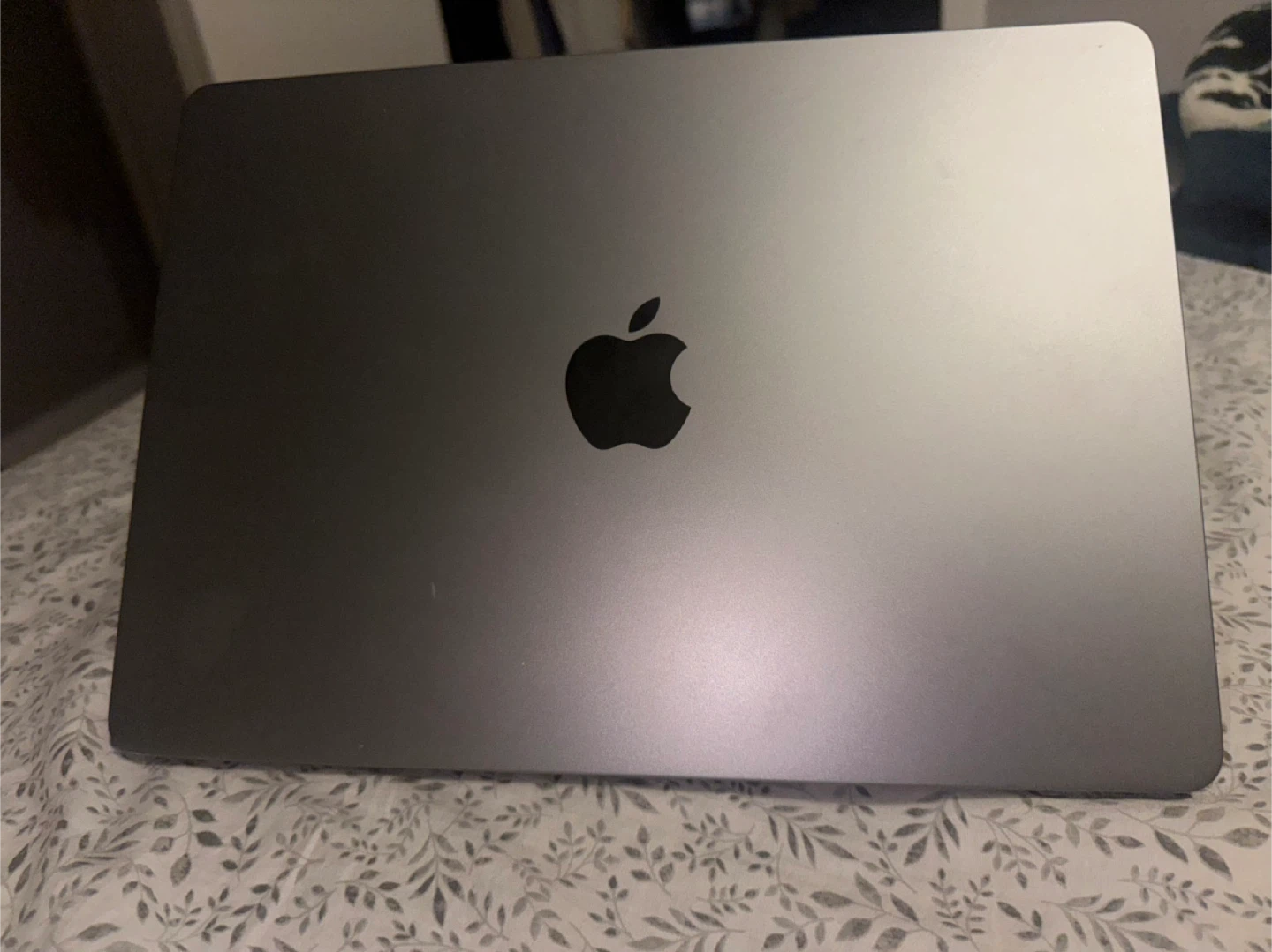MacBook Pro - Space Grey - photo 2