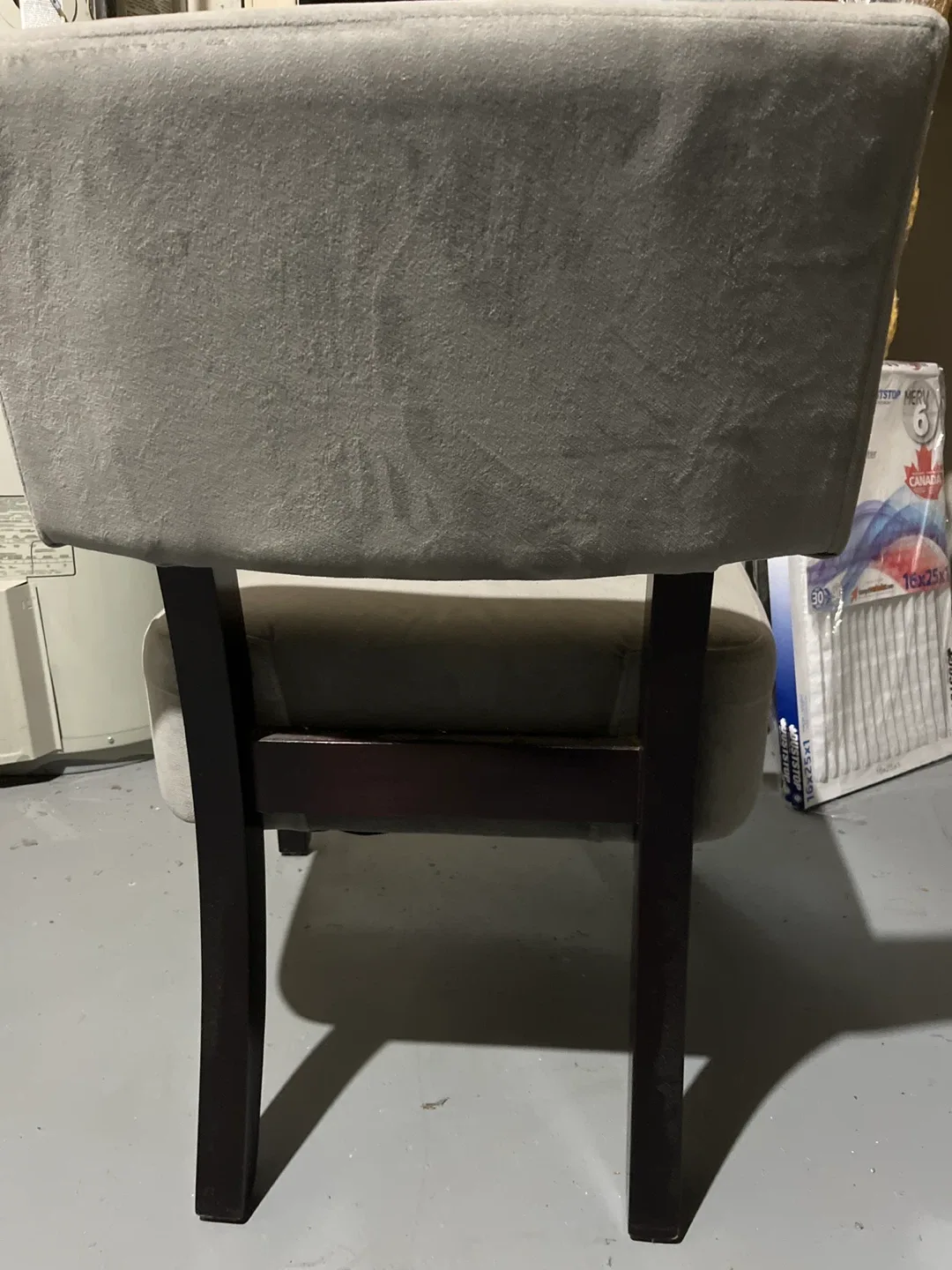 Grey Accent Chair with Cushion image indicator(3)