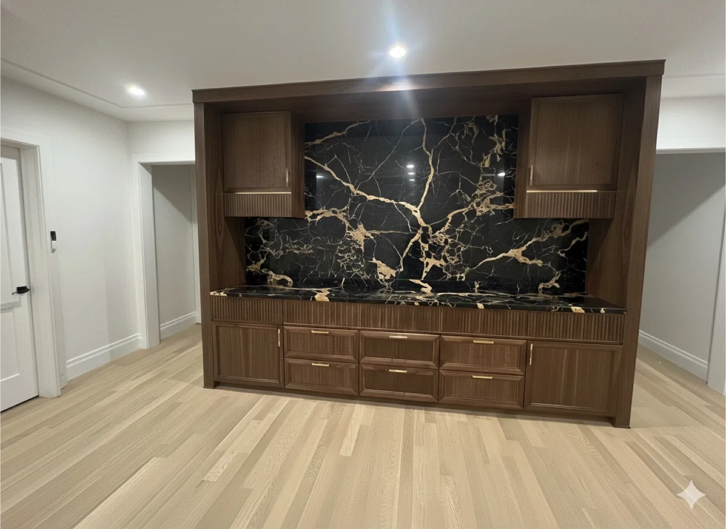 Custom furniture image indicator(4)