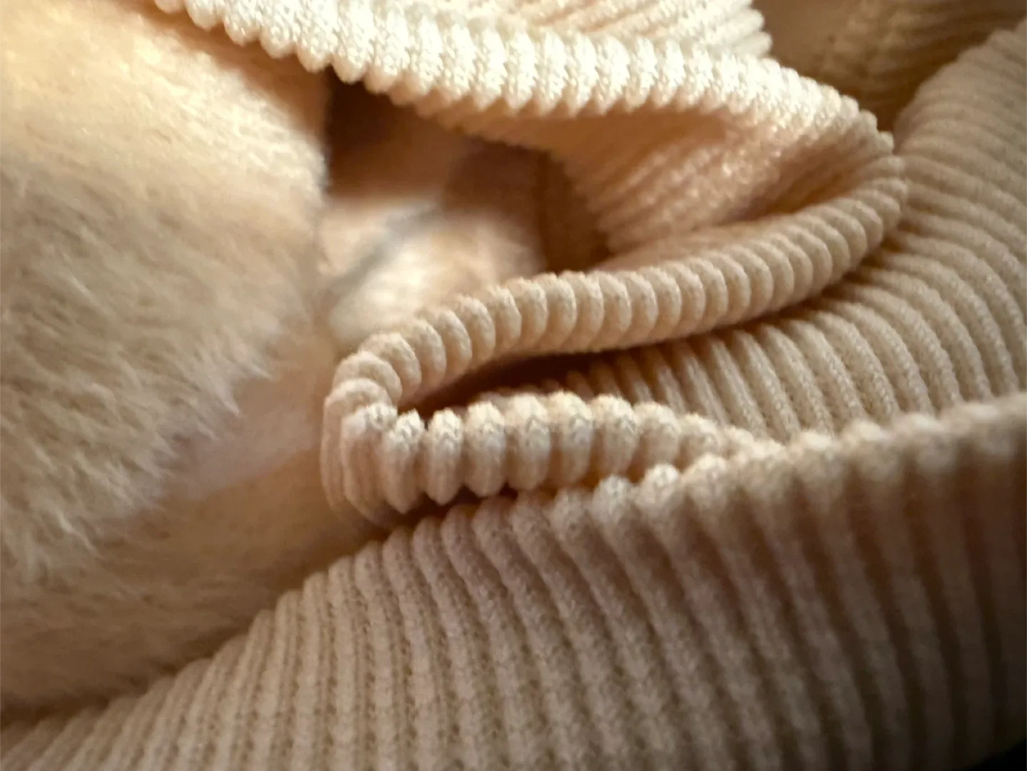 2New Black & Beige Fleece Lined Leggings - Size L image indicator(5)