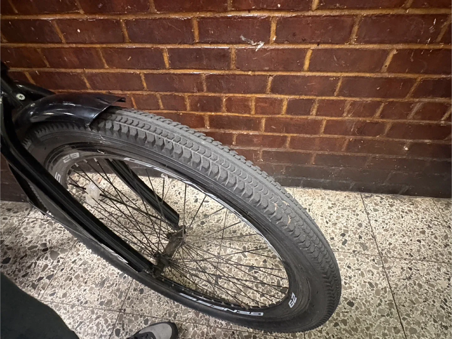 Genesis ONEX 29" Men's Cruiser Bike - Black image indicator(4)