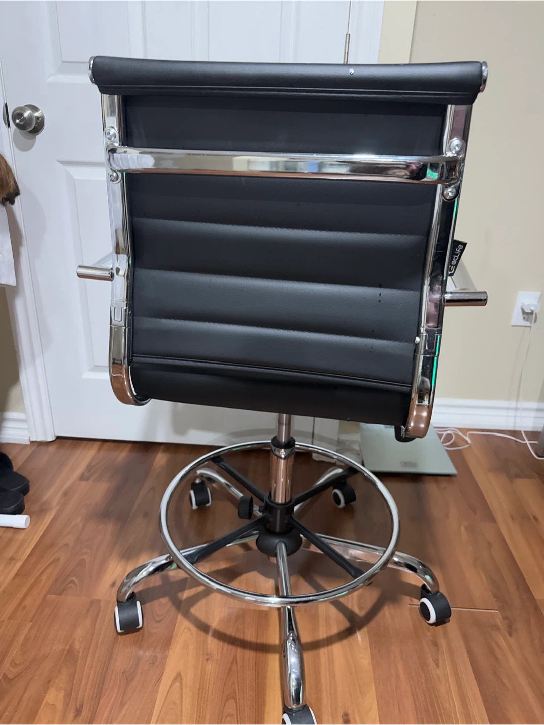 Black Office Chair - photo 2
